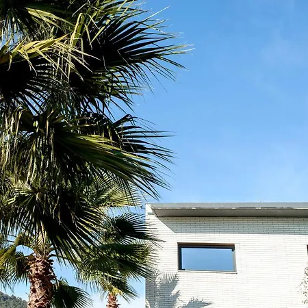 Font House ★ Beautiful Design With Private Pool. Free Wifi. 8pax. Ideal For Families! Vila *